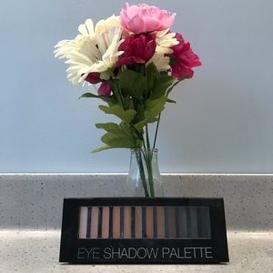 EYE SHADOW PALLETTE